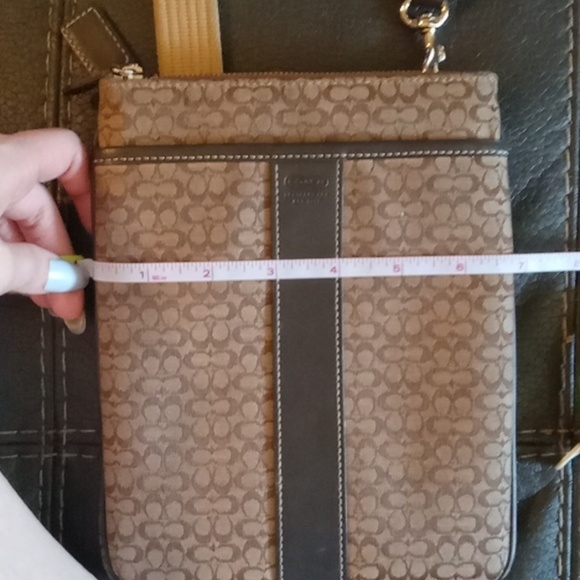 COACH Signature Crossbody EUC - Picture 11 of 16